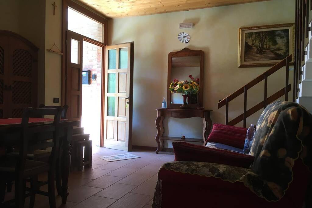 Casa A Schiera Fronte Lago Con Giardino Barcis Eksteriør billede